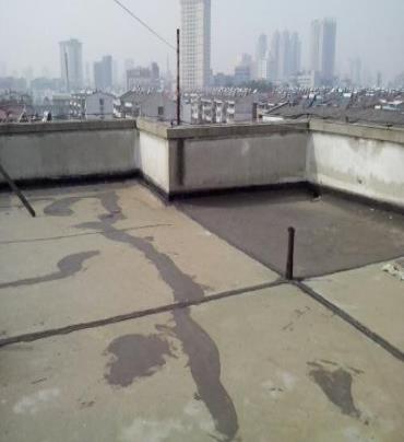 高邮漏水维修 楼顶漏水是什么原因，楼顶漏水维修方法是什么?